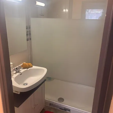 La Petite Recreation, Place De Parking Inclus * Dieppe