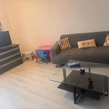 La Petite Recreation, Place De Parking Inclus