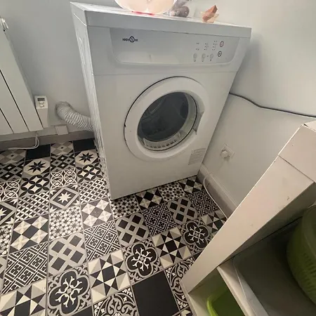 La Petite Recreation, Place De Parking Inclus *